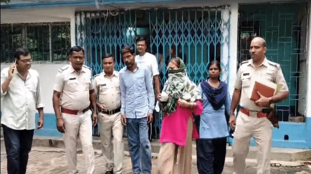 জেল থেকে বেরিয়েই ফের কারাবাসের পথে: হেরোইন সহ পুলিশের জালে কুলটির দম্পতি