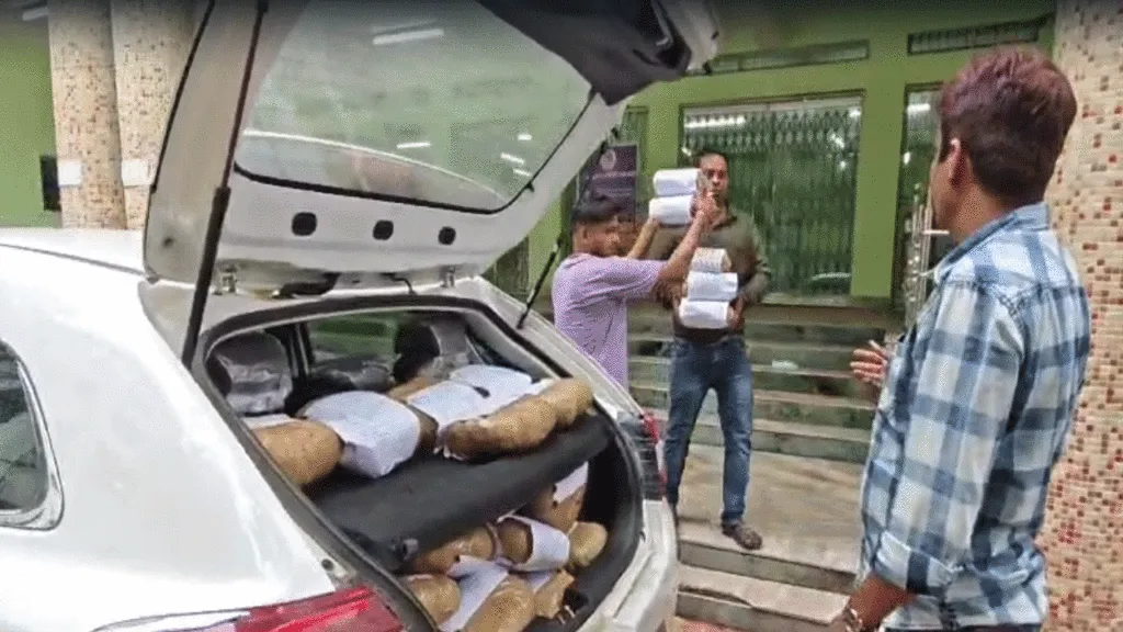 পুলিশি তৎপরতায় পাচারের আগে উদ্ধার গাঁজা