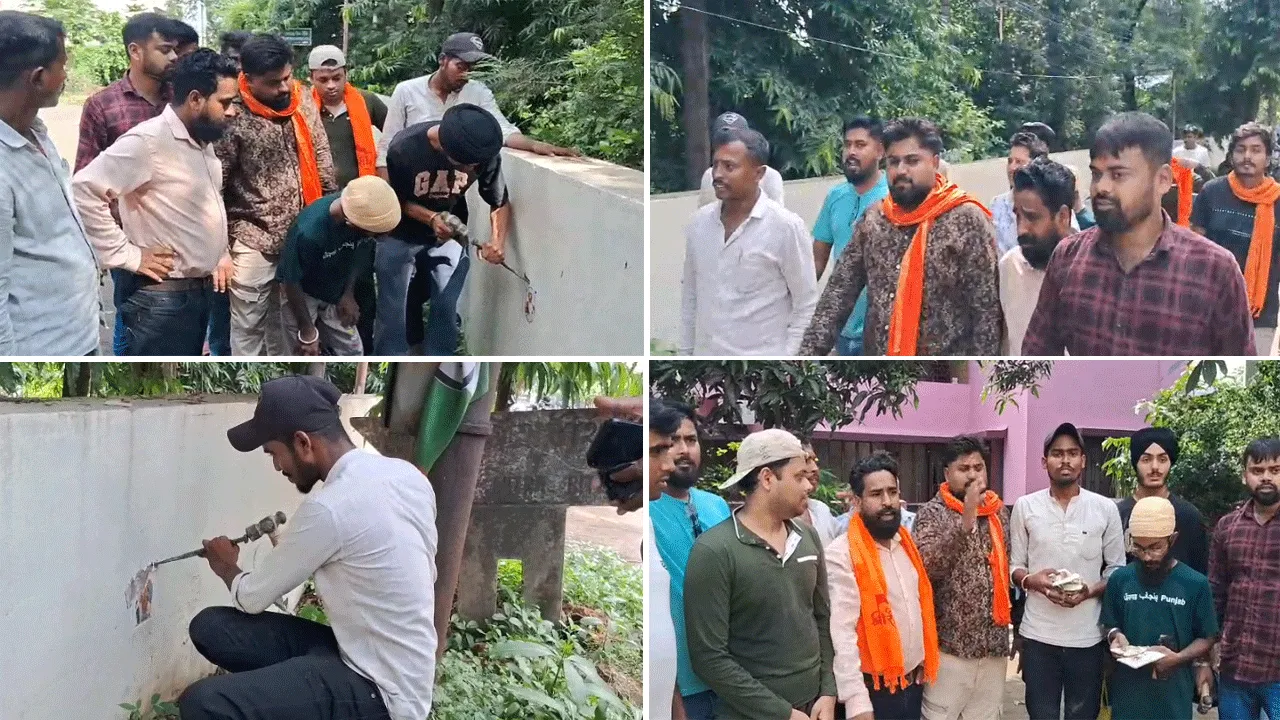 দুর্গাপুরে দেওয়ালে দেব-দেবীর ছবি অবমাননার অভিযোগ, ছবি খুলে বিক্ষোভ বজরং দলের