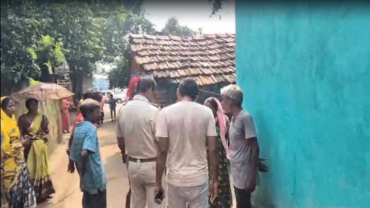 অন্ডালে গৃহবধূর রক্তাক্ত দেহ উদ্ধার: গলায় গভীর ক্ষত, নিখোঁজ মৃতার দ্বিতীয় পক্ষের স্বামী