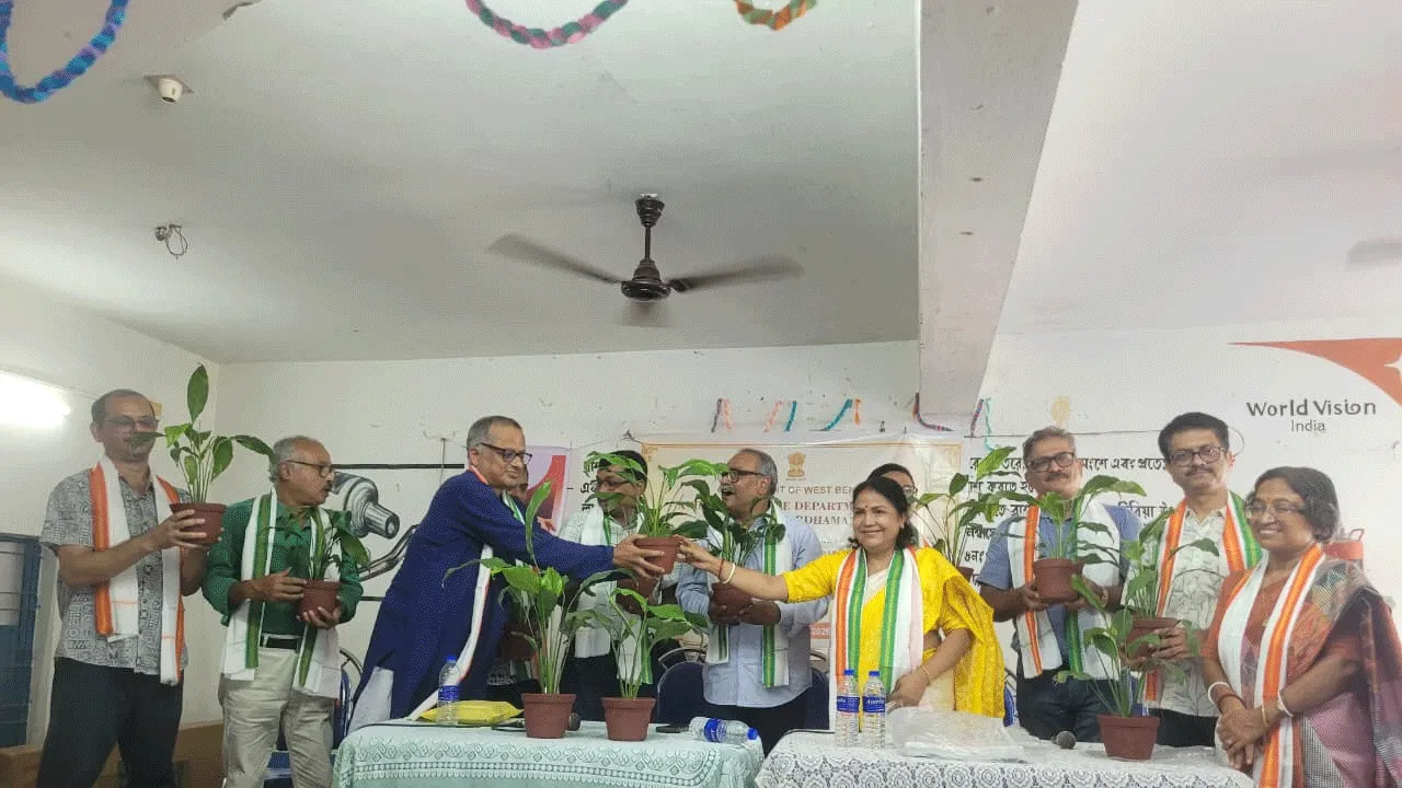 জলাতঙ্ক প্রতিরোধে শিবির দীননাথ দাস বিদ্যালয়ে