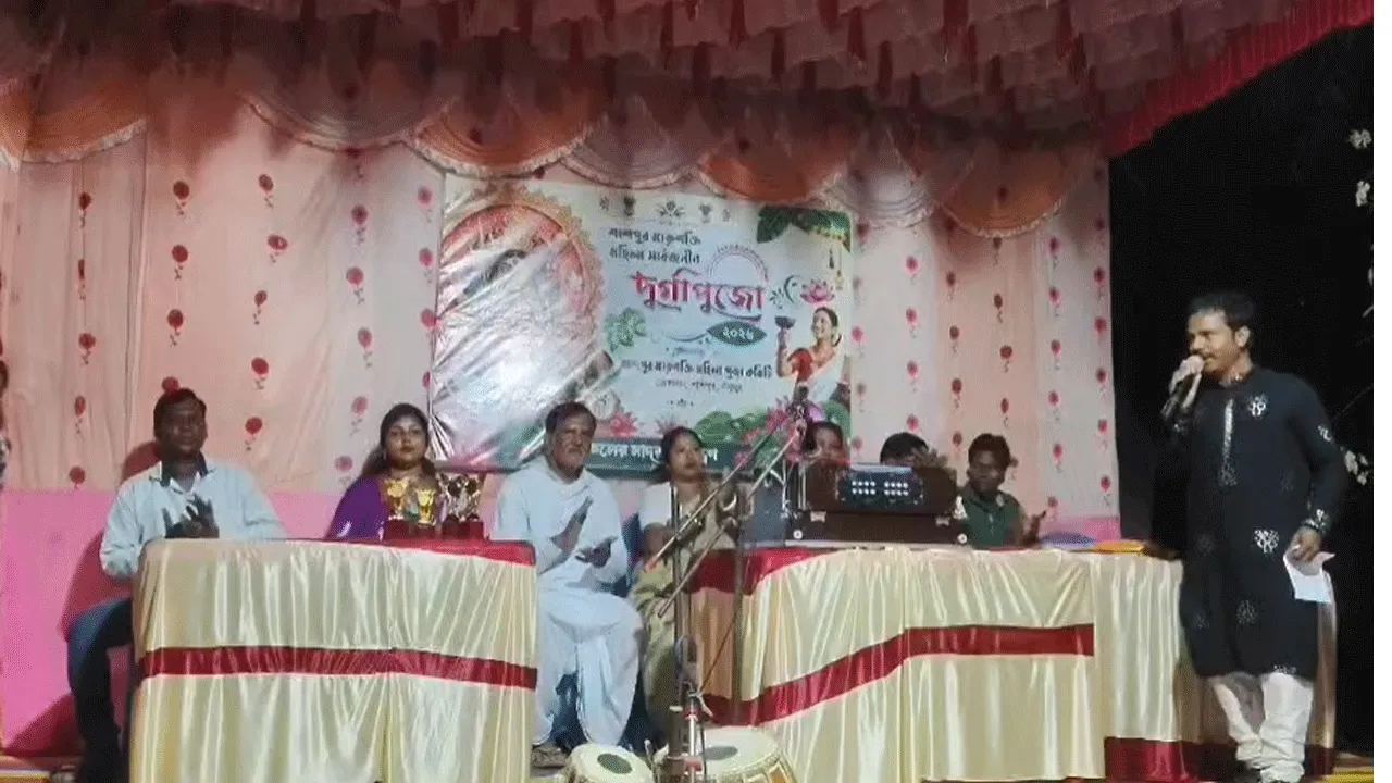 বাঁকুড়ার ইন্দাসে মহিলা পরিচালিত দুর্গাপুজো ঘিরে উৎসাহ ও আনন্দের পরিবেশ