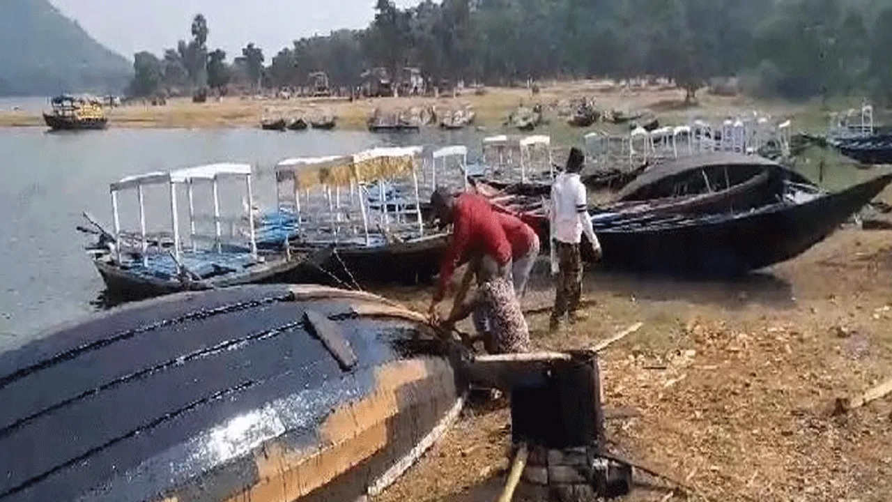 শীতের মরশুমে পর্যটকদের জন্য সেজে উঠছে বাঙালির প্রিয় মাইথন পর্যটন কেন্দ্র
