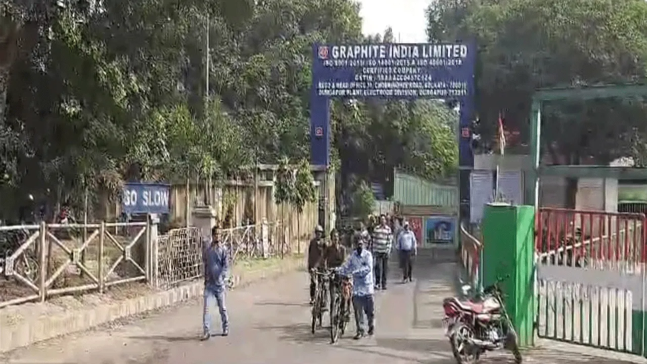 দুর্গাপুরে কারখানায় কর্মরত অবস্থায় মৃত্যু শ্রমিকের