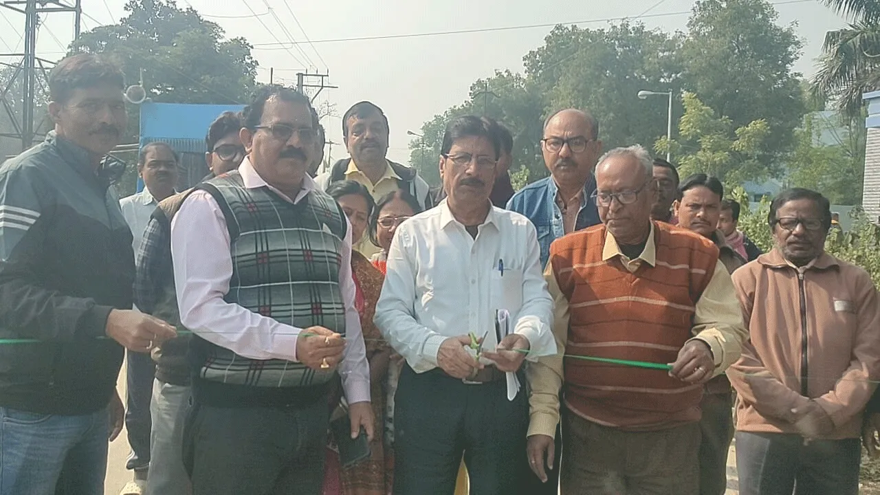 একই দিনে তিনটি পৃথক রাস্তার শিলান্যাস