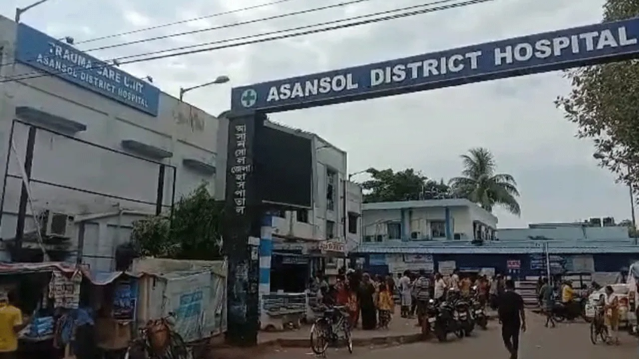 বছর শেষে নতুন করে করোনার আশঙ্কা, জেলা হাসপাতালে মক ড্রিল