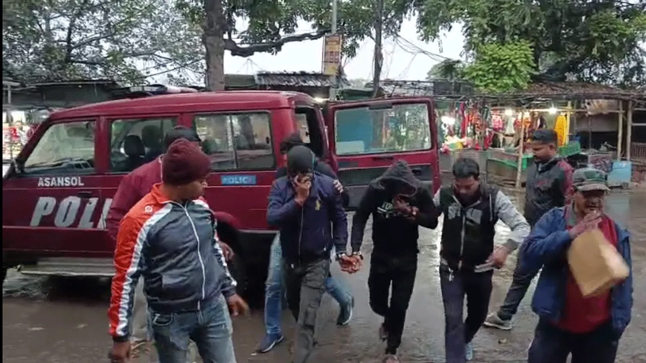 আসানসোলের পুর ইঞ্জিনিয়ারকে হুমকির ঘটনায় গ্রেফতার ২, অধরা অভিযুক্ত প্রমোটার