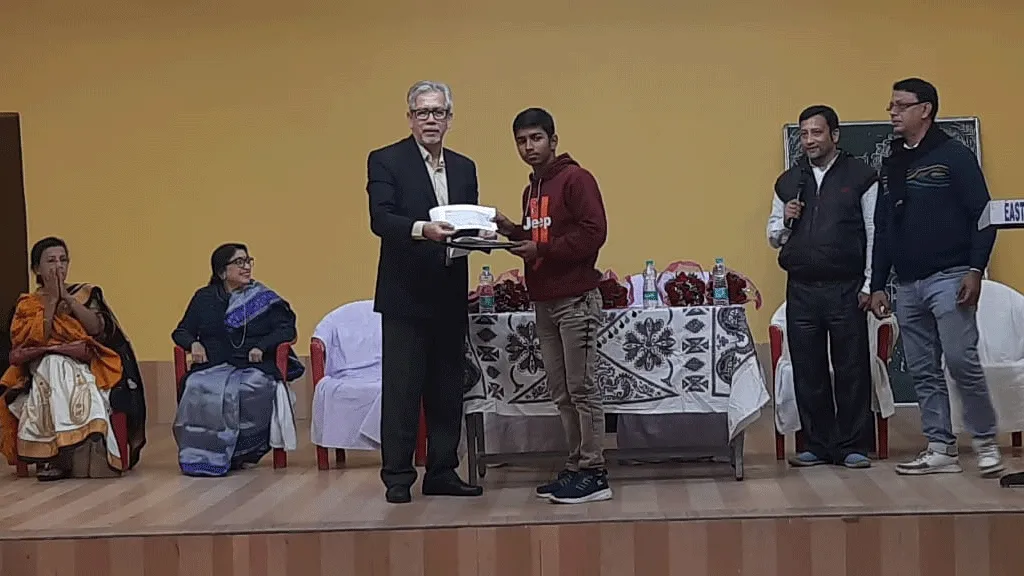 নিজের স্কুলের প্রতি কৃতজ্ঞতা জ্ঞাপনে স্কলারশিপ ইসরোর অবসরপ্রাপ্ত বৈজ্ঞানিকের
