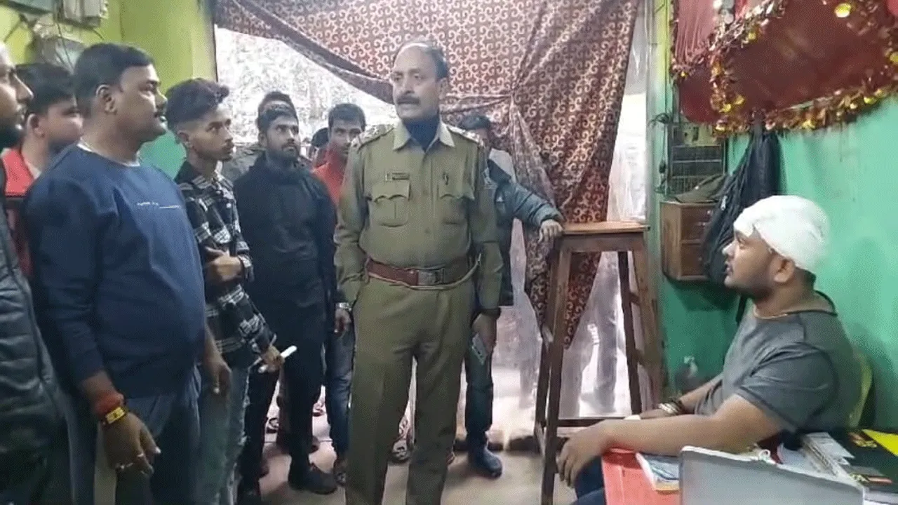 আইআরসিটিসির বেস কিচেনে হামলা একদল যুবকের