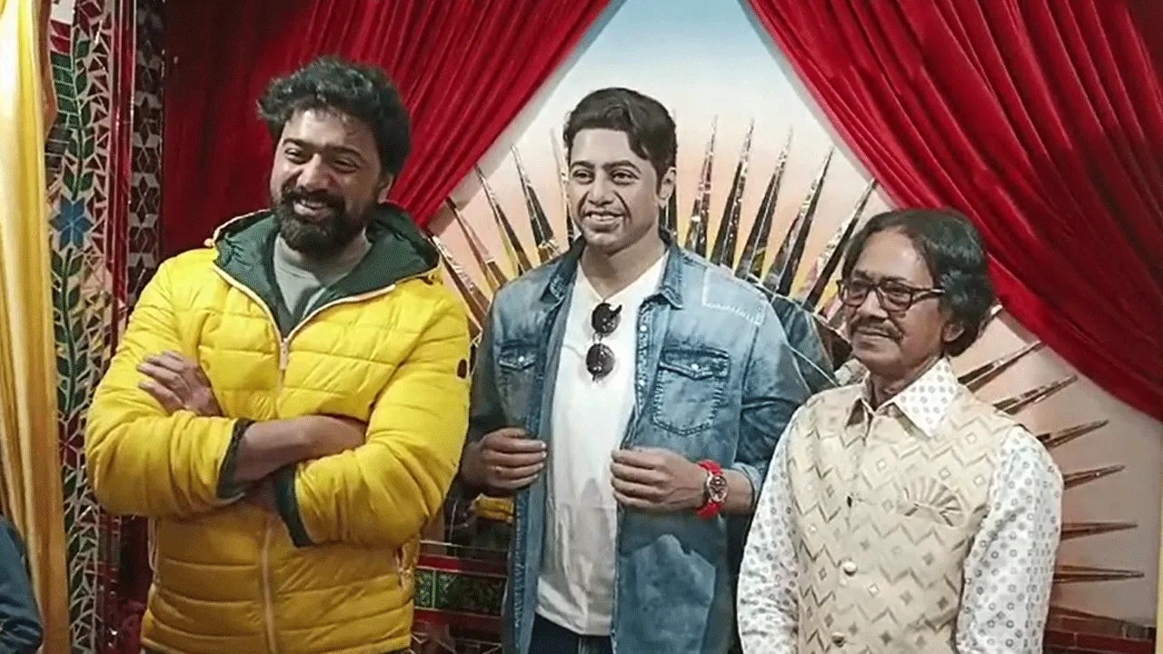 ওয়াক্স মিউজিয়ামে উপস্থিত সাংসদ তথা অভিনেতা দেব