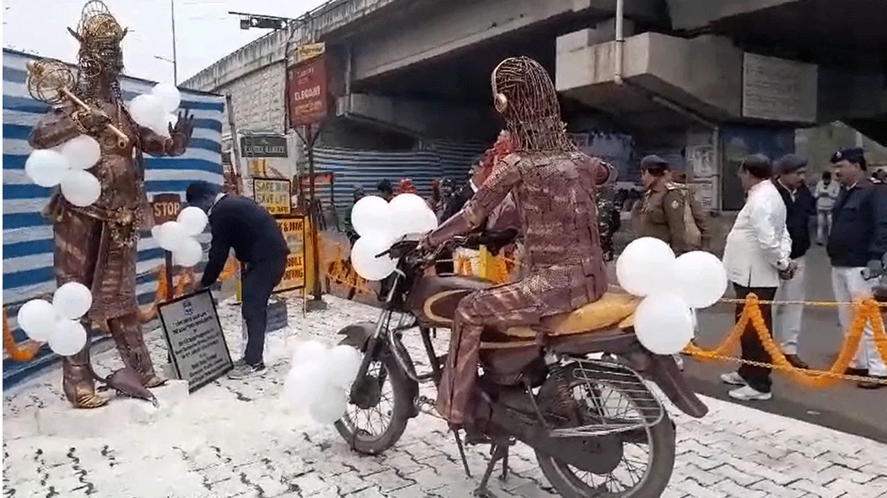 মত্ত চালকদের ‘নরকের’ টিকিট যমরাজের