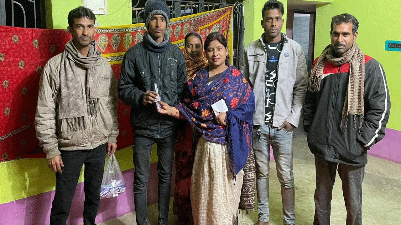 মাধ্যমিক পরীক্ষার্থীদের শুভেচ্ছা জানালেন কাউন্সিলার