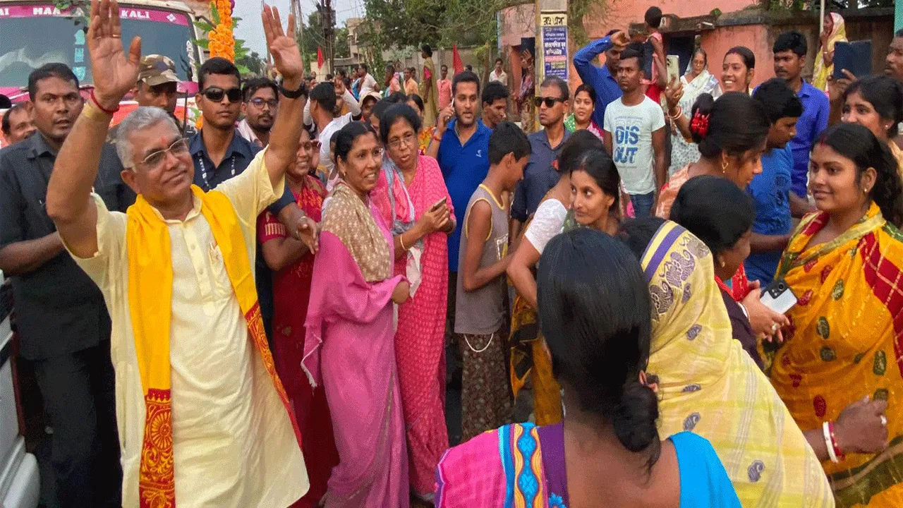 তৃণমূল বিধায়কের এলাকায় প্রচার শুরু করতেই দিলীপ ঘোষকে গো ব্যাক শ্লোগান, উত্তেজনা বর্ধমানে
