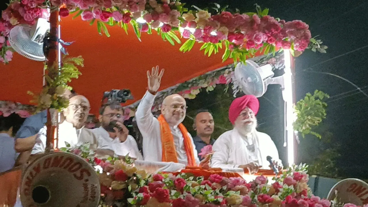 রানিগঞ্জে স্বরাষ্ট্র মন্ত্রী রোডশো থেকে ৩০ আসনে জেতানোর ডাক