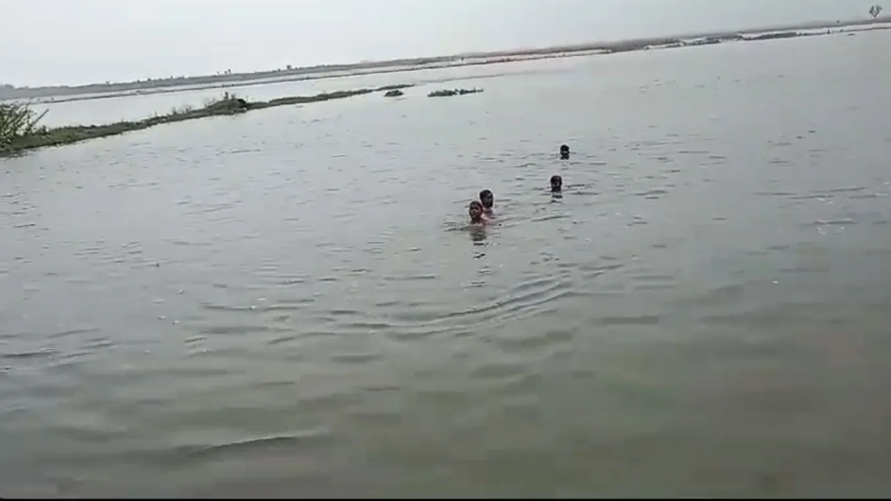 দুর্গাপুরে ‘রিলস্’ প্রাণ কাড়ল ২ যুবতীর