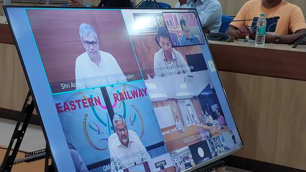 পশ্চিমবঙ্গে প্রায় ১৩৯৪১ কোটি টাকার রেল প্রজেক্ট