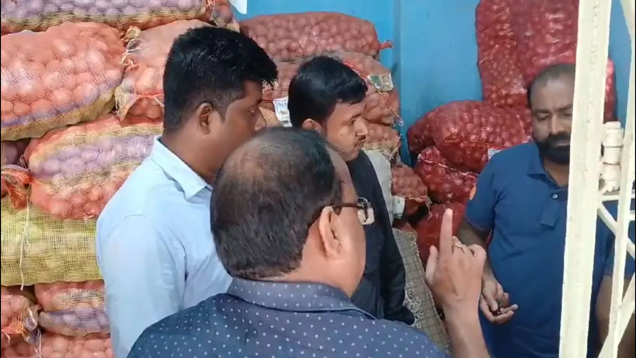 আসানসোলের বাজারে টাস্কফোর্সের হানা