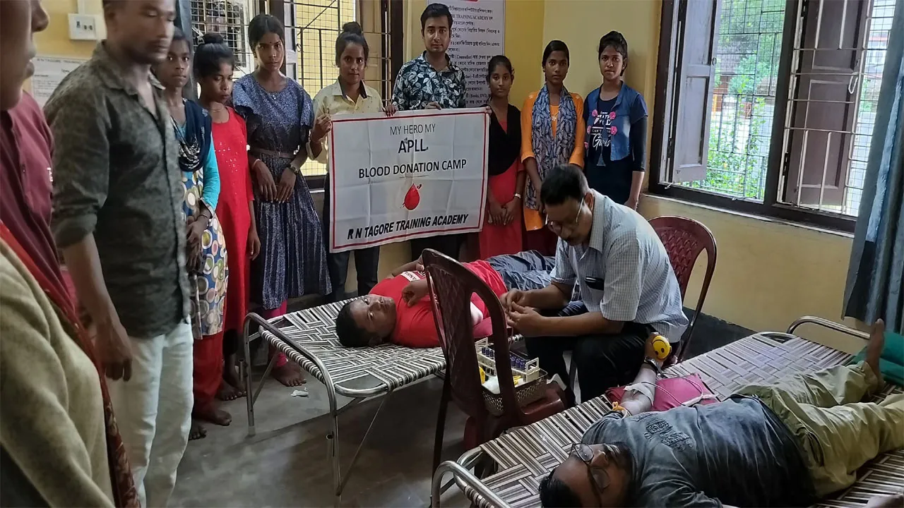 বেসরকারি কম্পিউটার কেন্দ্রের উদ্যোগে রক্তদান শিবির