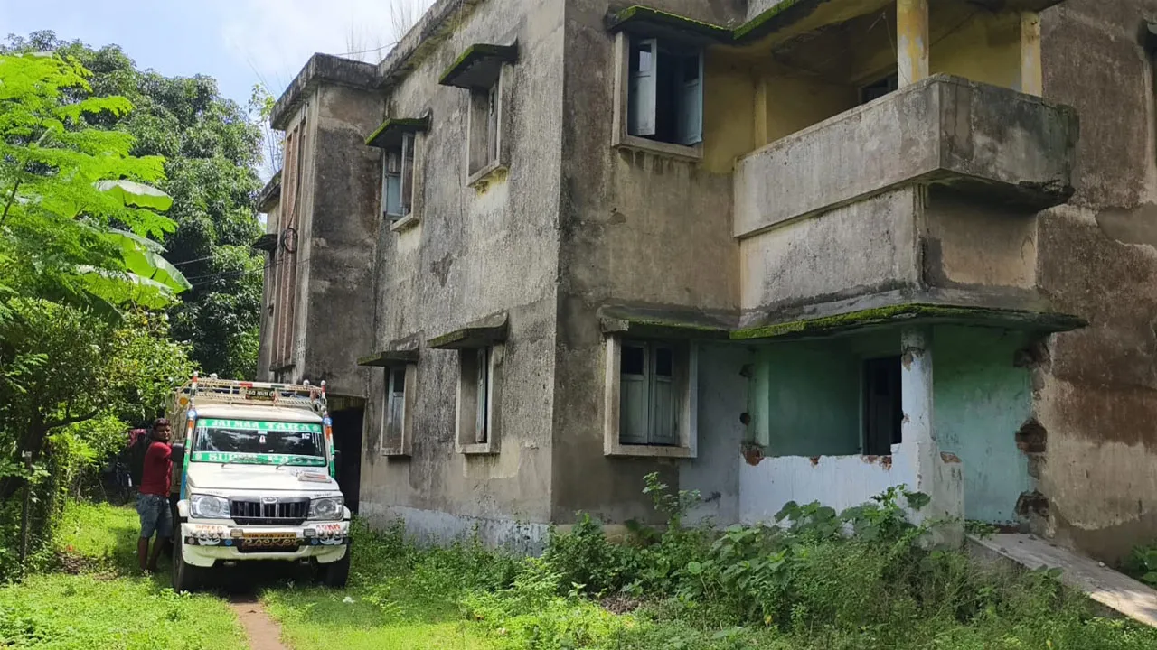 দুর্গাপুরে পরিত্যক্ত আবাসন থেকে দেহ উদ্ধার