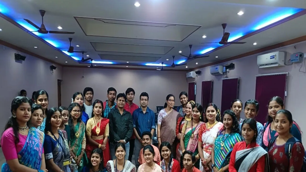 শেষ হলো গুসকরা মহাবিদ্যালয় কর্তৃক আয়োজিত ‘সংস্কৃত সপ্তাহ’
