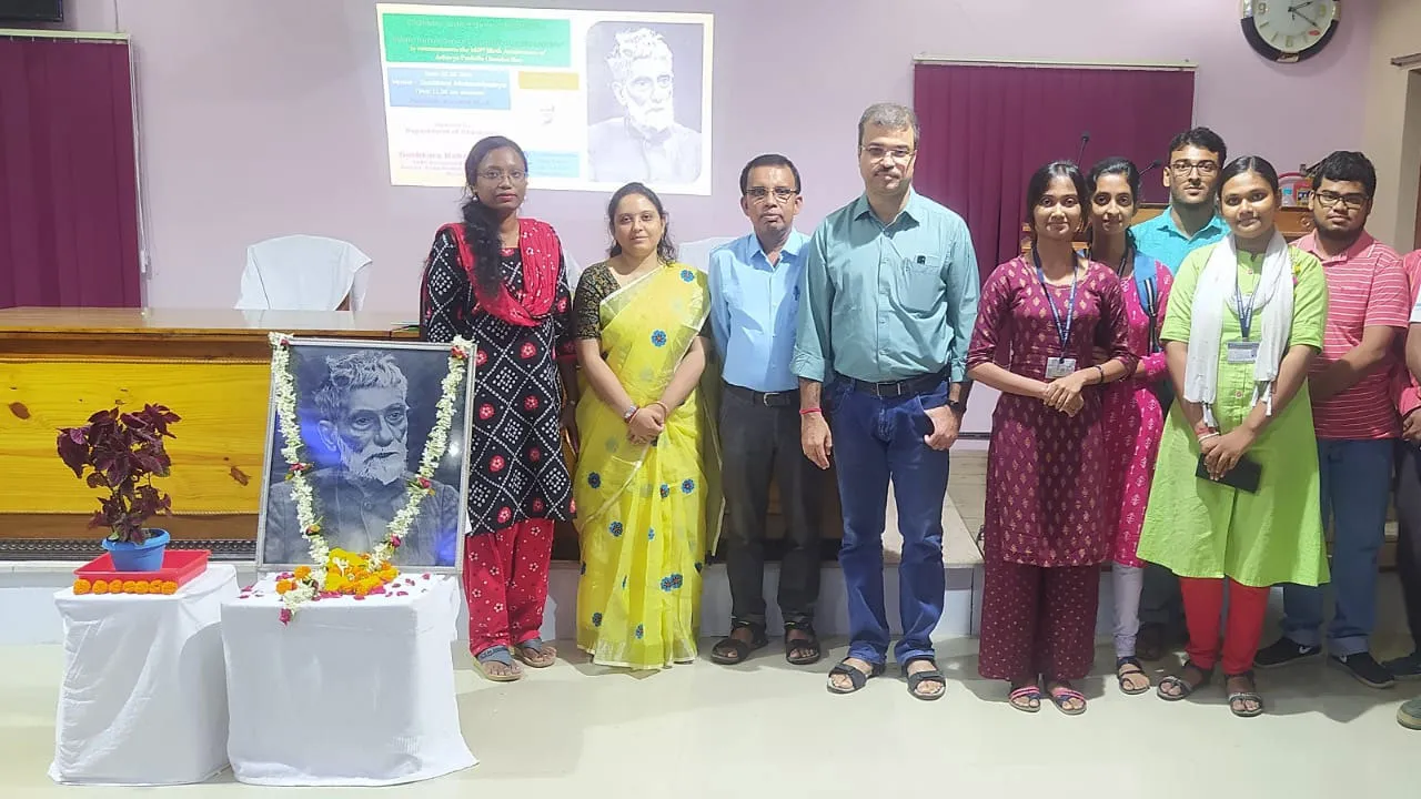 আচার্য প্রফুল্ল চন্দ্র রায়ের জন্মদিনে শ্রদ্ধার্ঘ নিবেদন করল গুসকরা মহাবিদ্যালয়