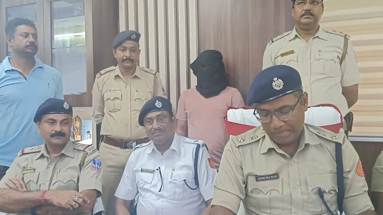 বাড়িতে ঢুকে হার ছিনতাই, পাটনা থেকে ধৃত ১