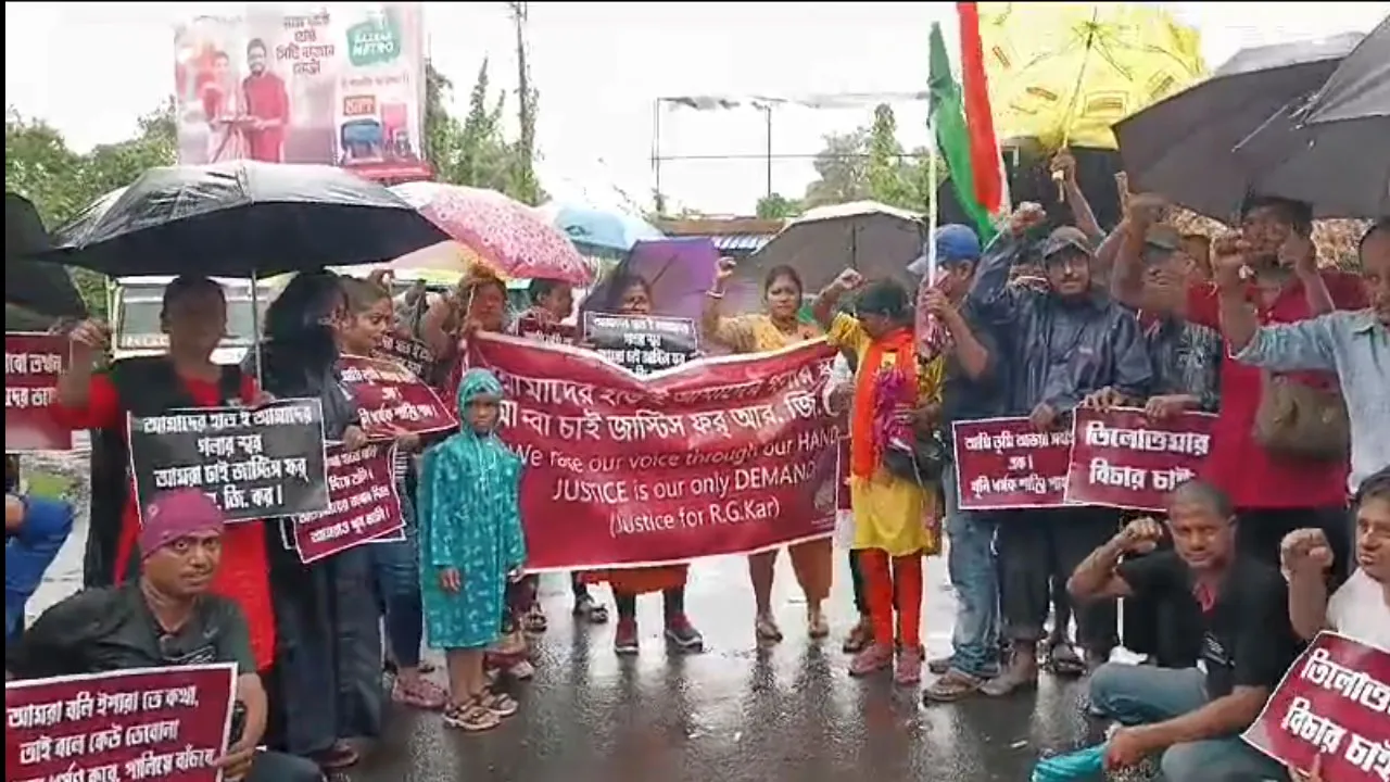 তিলোত্তমার বিচার চেয়ে পথে মুক ও বধিরেরা