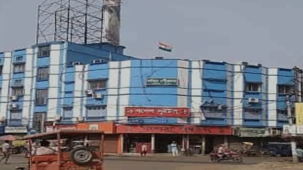ফের চেক জালঃ দুর্গাপুরের পর ব্যাংক থেকে ১.৫ কোটি টাকা গায়েব এবার বর্ধমানে
