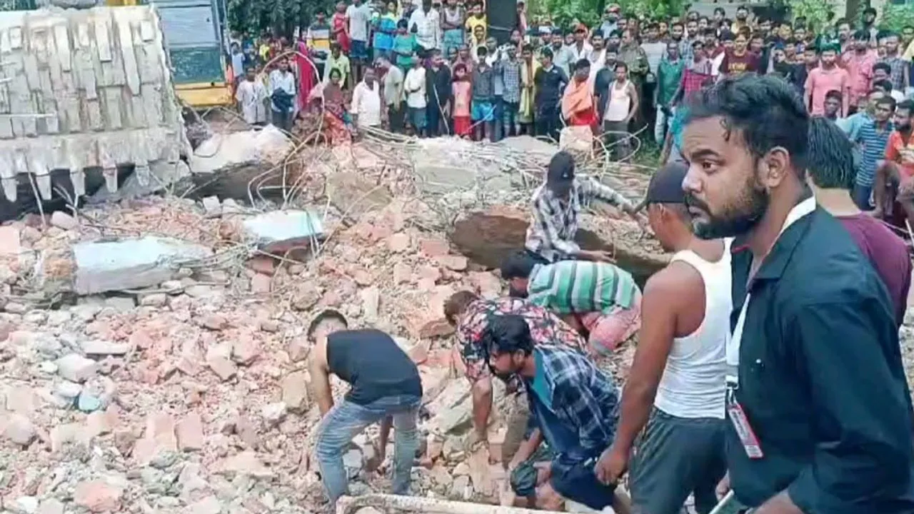 দুর্যোগপূর্ণ আবহাওয়ায় রানিগঞ্জে মর্মান্তিক দুর্ঘটনা