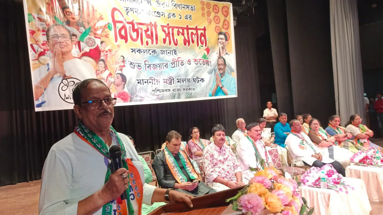 দুর্গাপুজো ও কার্নিভাল পন্ড করার চক্রান্তের অভিযোগ