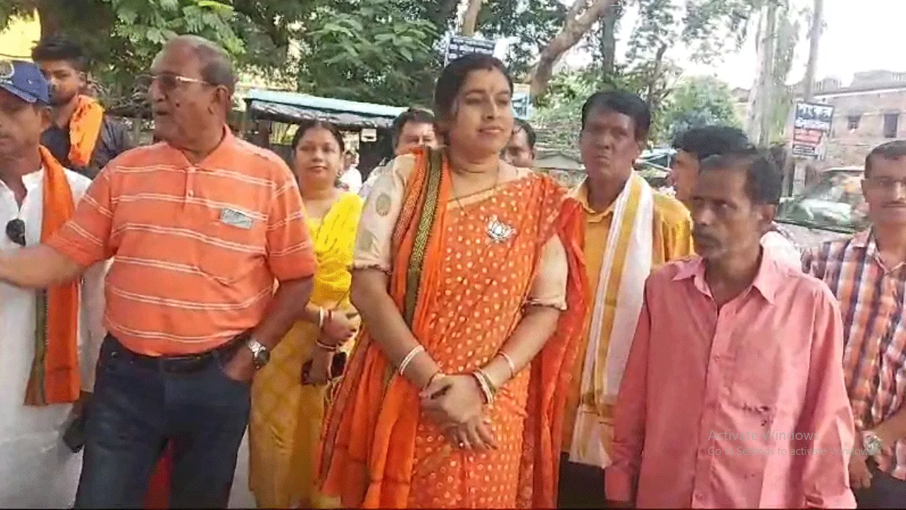 উপনির্বাচনে নিজেকে ‘ভূমিকন্যা’ বলে দাবি  বিজেপি প্রার্থীর