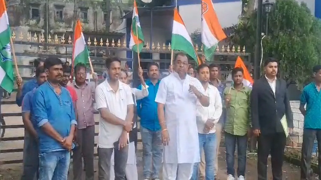 দুর্গাপুরে থানা দখলের হুঁশিয়ারি জাতীয় কংগ্রেসের