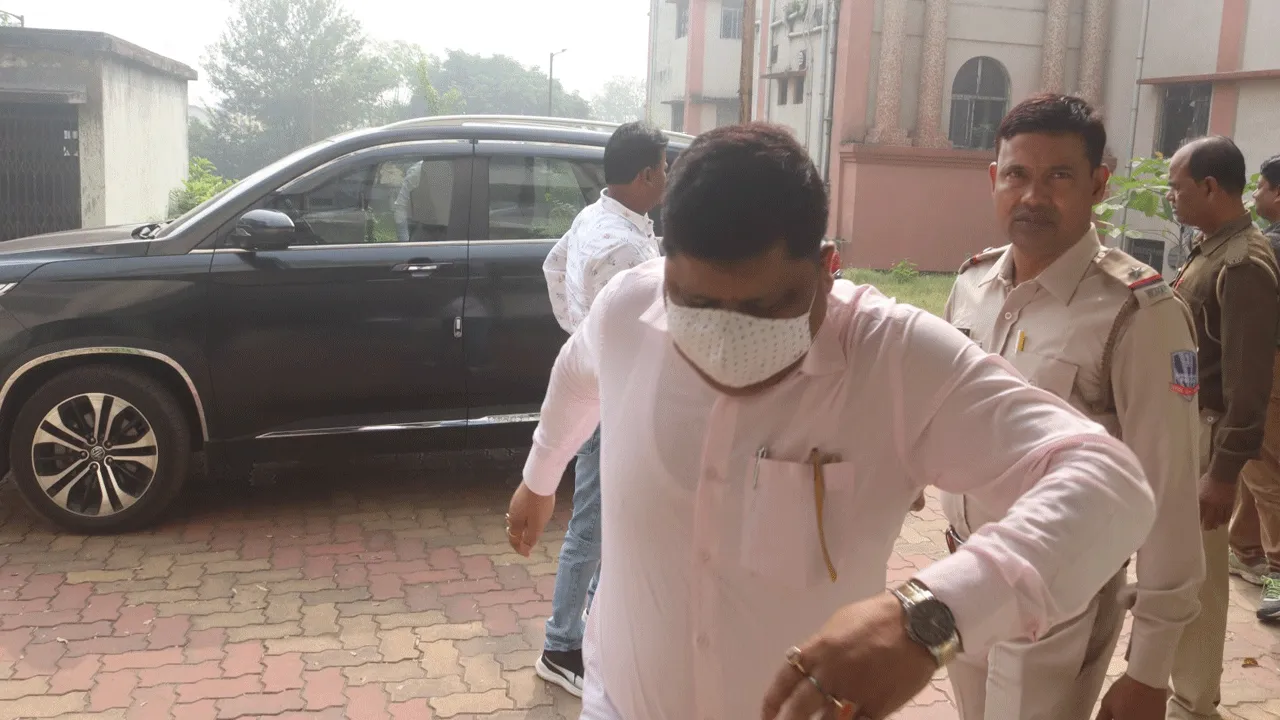 গ্রেফতার বিকাশ মিশ্র, পিছিয়ে গেল কয়লা পাচার মামলার চার্জ গঠন