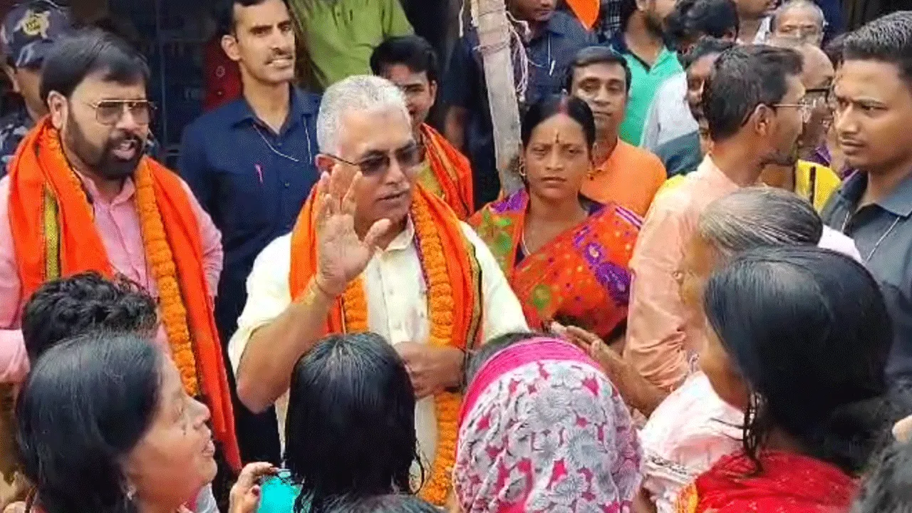 “সারা রাজ্যটাই অস্ত্র ভাণ্ডারে পরিণত হয়েছে” দাবি দিলীপ ঘোষের