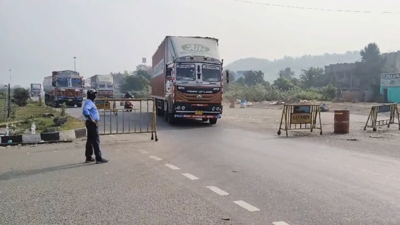 মুখ্যমন্ত্রীর নির্দেশিকা সত্ত্বেও সীমান্তে নেই নজরদারি