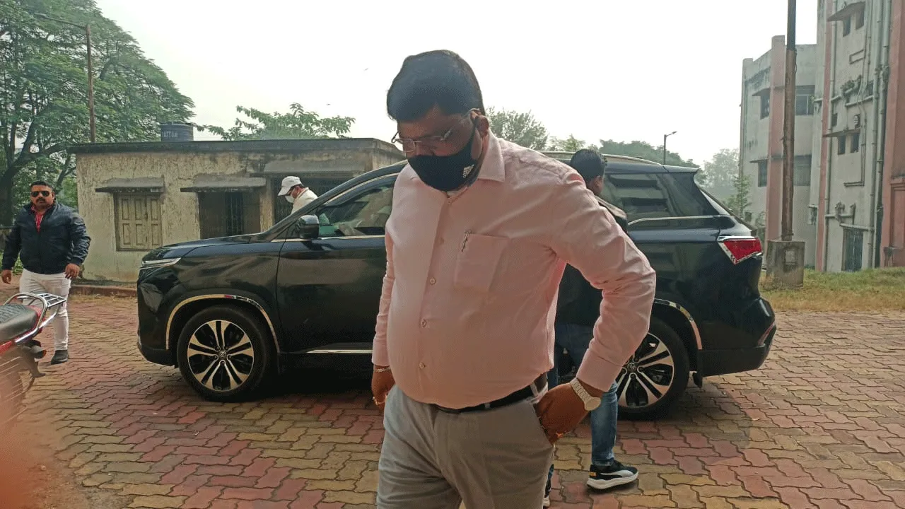 অবশেষে কয়লা পাচার মামলায় চার্জ গঠন