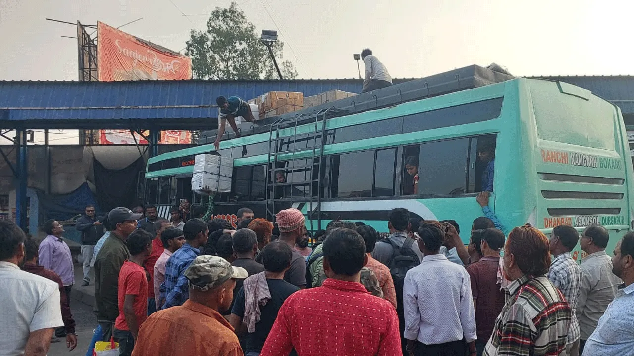 ঝাড়খণ্ডে দুর্গাপুরগামী বাসে হেনস্থার অভিযোগ
