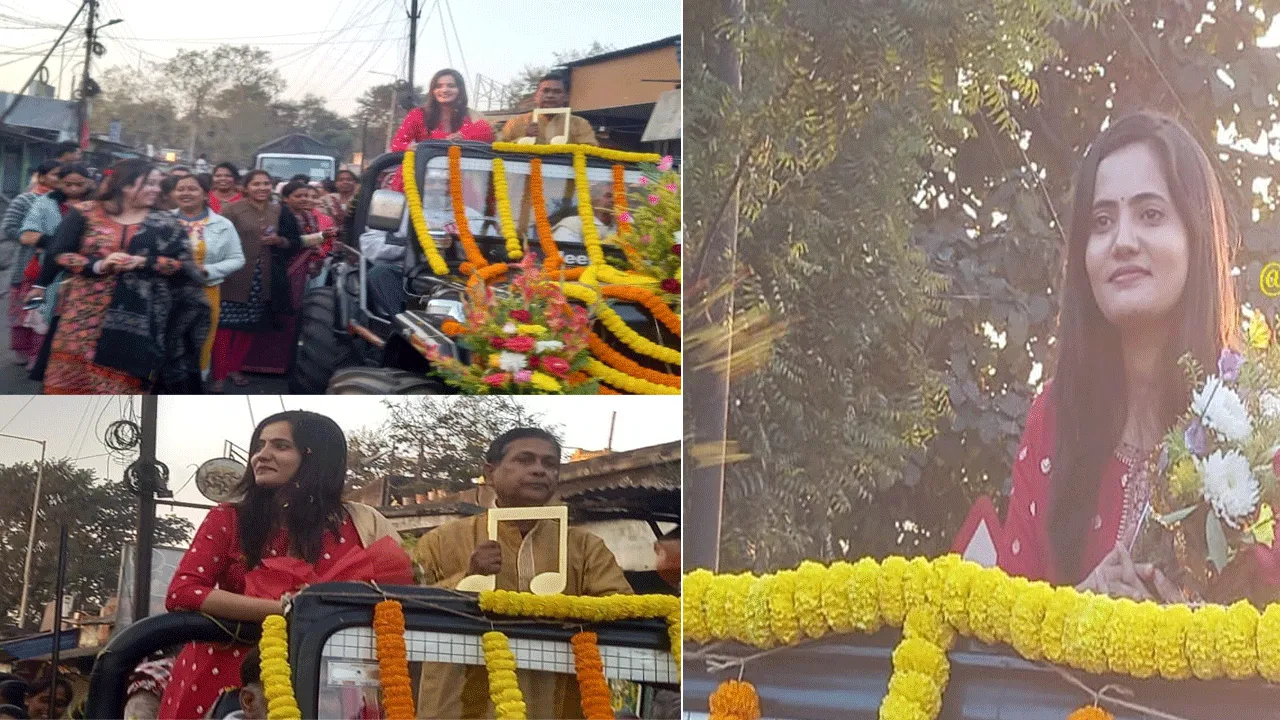 সারেগামাপা লেজেন্ডসের ট্রফি নিয়ে শহরে শুভশ্রী, উন্মাদনা