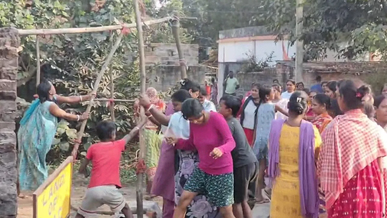 প্রতিবেশীর কটুকথা সহ্য করতে না পেরে মর্মান্তিক পরিণতি দুর্গাপুরের ছাত্রের