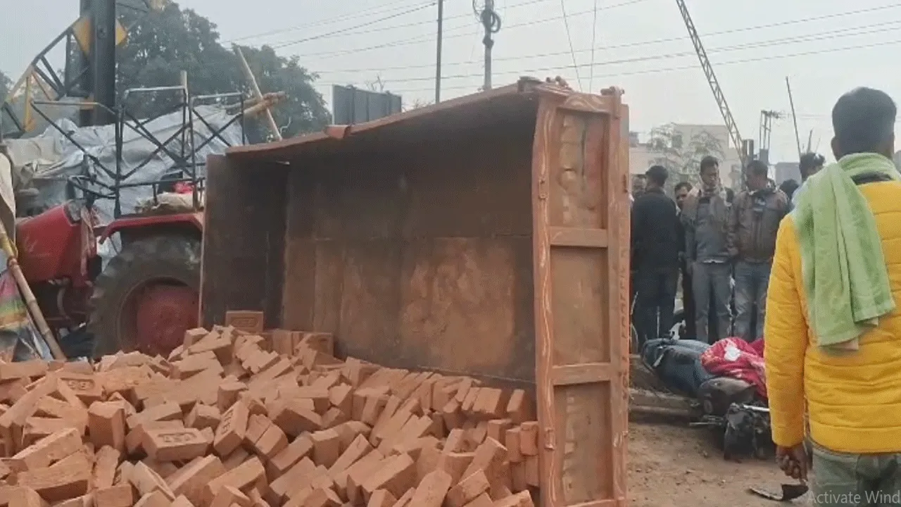 দুর্গাপুরে পুলিশ-জনতা খণ্ডযুদ্ধ, পুলিশ ক্যাম্পে ভাঙচুর