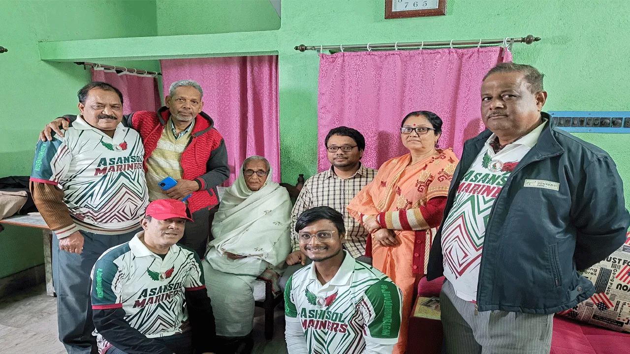 ইউপিএসসিতে দেশের প্রথম সিঞ্চনস্নিগ্ধ অধিকারীকে সম্বর্ধনা
