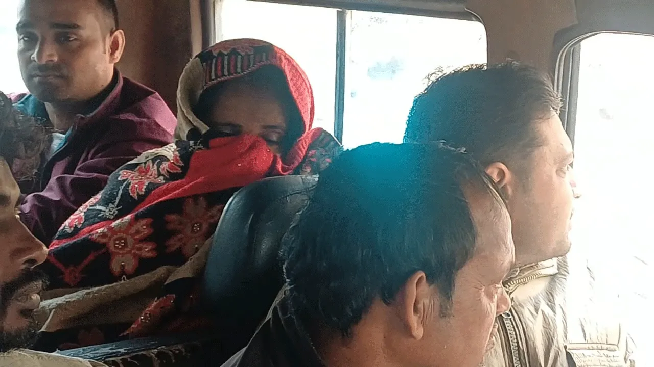 হানা দিয়ে দিয়ে ২০ কেজি গাঁজা উদ্ধার, মহিলা সহ ধৃত দুই