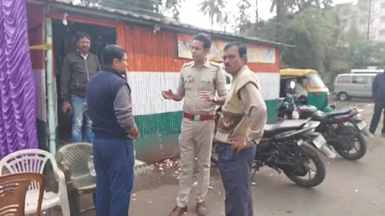 তৃণমূল কংগ্রেসের কার্যালয়ে দুষ্কৃতী হামলার অভিযোগ