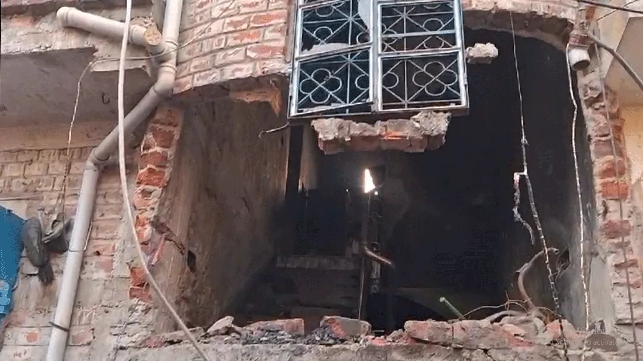 ভয়াবহ অগ্নিকাণ্ডের ঘটনা বাঁকুড়া শহরে