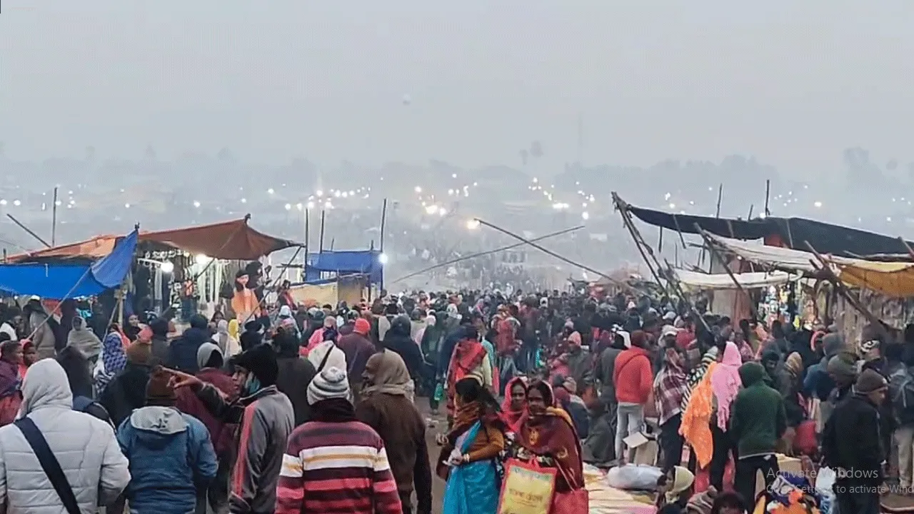 লক্ষ লক্ষ পুণ্যার্থীর সমাগমে সরগরম জয়দেবের মেলা