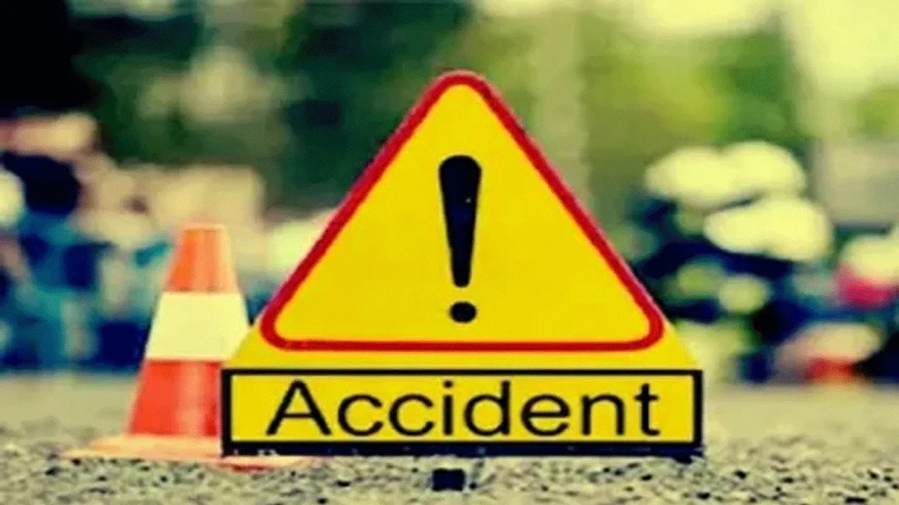 মর্মান্তিক দুর্ঘটনায় মৃত্যু ডিএসপি কর্মীর