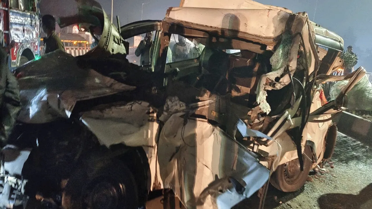 মহাকুম্ভে স্নান করতে যাওয়ার পথে মর্মান্তিক পথ দুর্ঘটনা