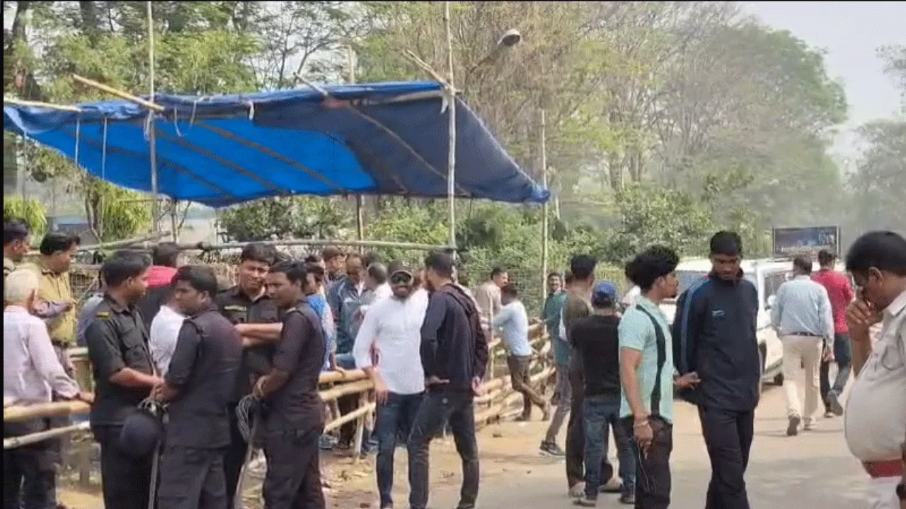 দুর্গাপুর স্টিল পিপলস কো-অপারেটিভ ব্যাঙ্কের নির্বাচনে তৃণমূলের সন্ত্রাসের অভিযোগ
