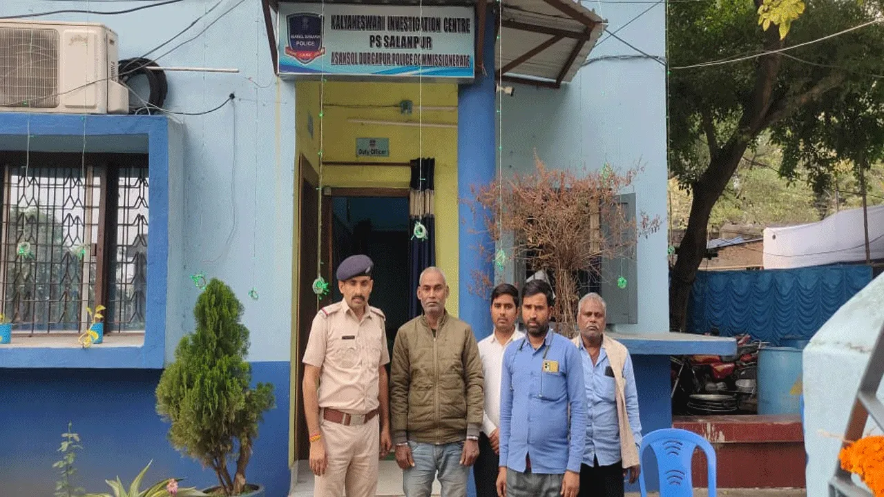 পুলিশি তৎপরতায় বাড়ি ফিরলেন মানসিক ভারসাম্যহীন প্রৌঢ়
