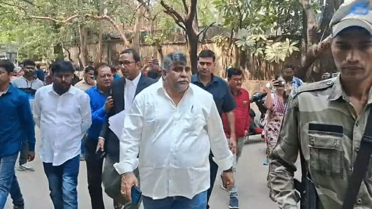 আদালতে আত্মসমর্পণ বিজেপি নেতা জিতেন্দ্র তেওয়ারির